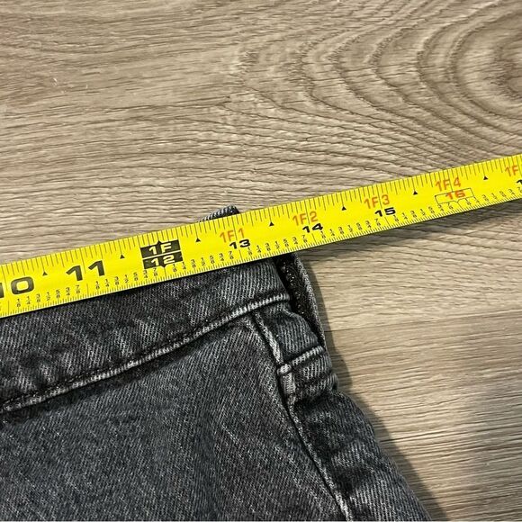 Women's Levi's 501 Charcoal Black Denim Cutoff Shorts - Picture 13 of 15